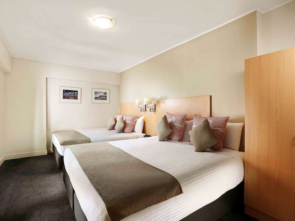 Ibis Sydney World Square Hotel Room photo